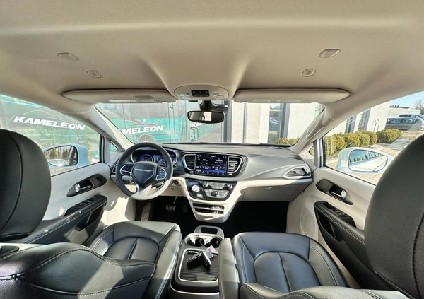 Chrysler Pacifica cena 159000 przebieg: 47098, rok produkcji 2022 z Ozimek małe 277